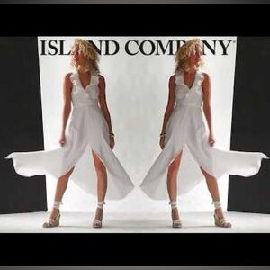 ISLAND COMPANY White Ambrosia Dress Size 0 100% Linen Hi-Lo Flowy Ruffled Halter